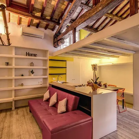 Amazing In Piazza Navona Holiday home Rome
